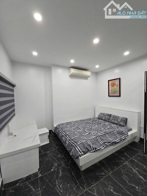 BÁN NHÀ PHỐ THÁI HÀ, ĐỐNG ĐA - 155M² - MT 8M - Ô TÔ VÀO NHÀ - KINH DOANH - GIÁ CHỈ 30 TỶ - 1