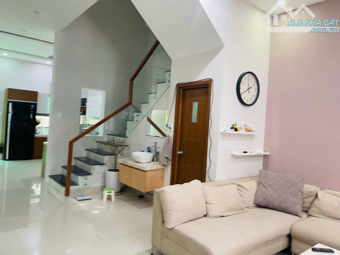 Bán Nhà Kiệt Dương Thị Xuân Quý - Ngũ Hành Sơn - 20tr/tháng, oto đỗ ngày đêm, DT 102m2 - 1