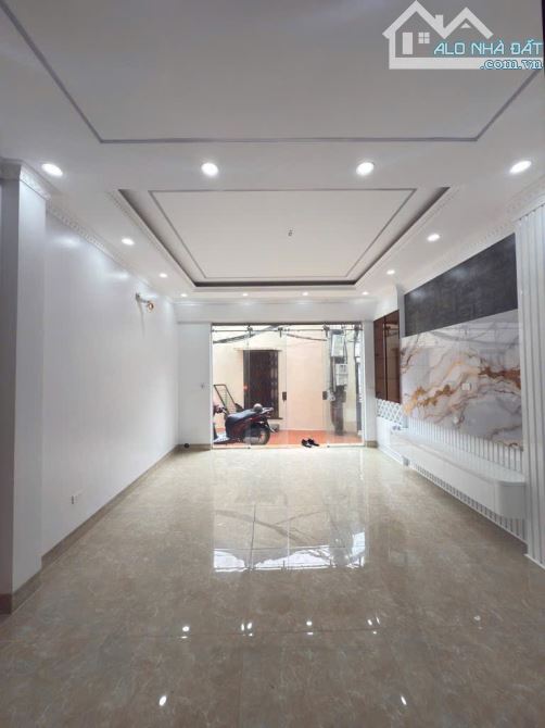 Nhà Đẹp Cầu Giấy. 36m2 x6 Thang máy .oto đỗ cửa - 1
