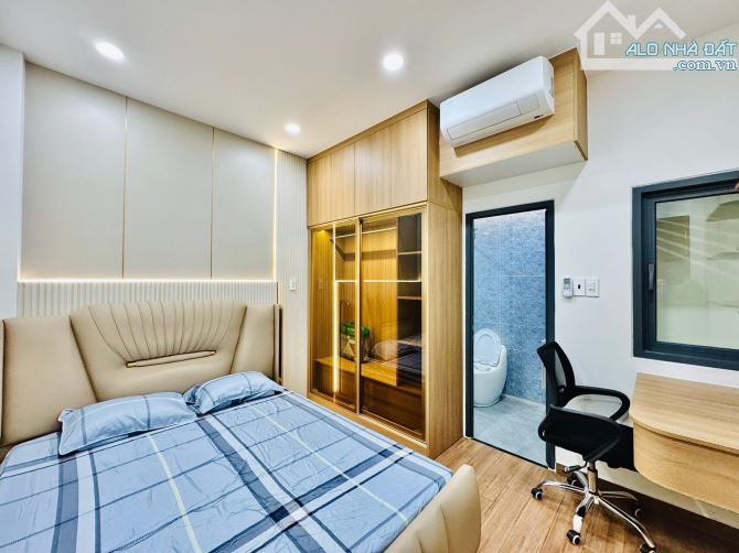 Nhà Mặt Tiền Đường - Gần Lý Thường Kiệt, Bành Văn Trân, Cách Mạng Tháng 8 - Nhà 4 Tầng - 1