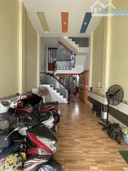 CHỦ GẤP BÁN - MẶT TIỀN 5 TẦNG KHU KINH DOANH SẦM UẤT - SÁT TRƯỜNG CHINH QUẬN TÂN BÌNH - - 1