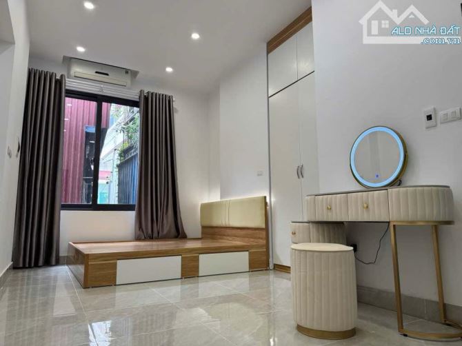 Chỉ 5.9 tỷ!chính chủ Bán nhà 110.16 Ngọc Hà Ba Đình,28mx5t, 40m ra mặt phố ô tô tránh - 1