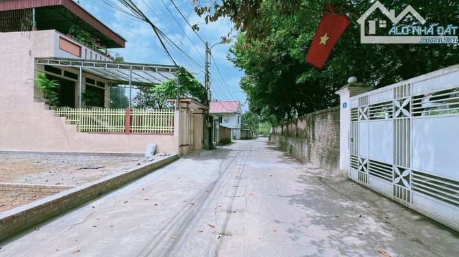 Bán đất Xuân Khanh Sơn Tây,diện tích 63m2,mặt tiền 4.2m,đường thông,2 ô tô tránh - 1