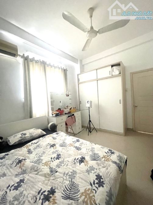Hạ 750 triệu, nhà 44m2, 3 tầng BTCT, nở hậu, ngay Lotte Gò Vấp, giá chỉ 4.6 Tỷ - 1