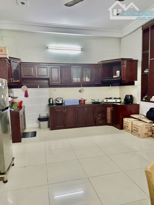 Nhà 3 tầng Ngang 6m Mặt tiền KDC Bình Hưng - 1