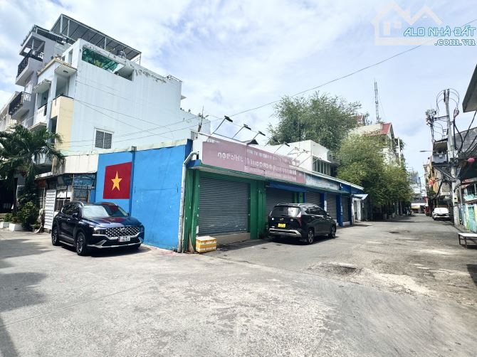 Ngay CẦU BÔNG GIÁP Q1 nhà 3tầng (5.2 x 13) sát hẻm 7m OTO đỗ thoải mái chỉ hơn 8tỷ - 1