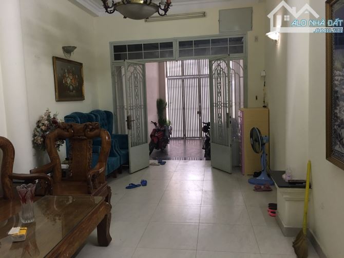 Bán nhà hẻm Dương Bá Trạc Phường 1 Quận 8. Nhà hẻm 1 xẹt, hẻm xe hơi thông thoáng, gần Tiể - 1