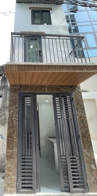 CHỦ GIẢM TỔNG 150TR CHỈ CÒN 1TỶ199 CHO CĂN NHÀ 3 TẦNG CÓ SỔ HỒNG RIÊNG NGAY ĐƯỜNG CMT8 P13 - 1
