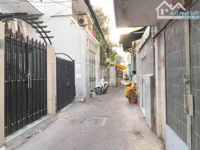 Bán nhà hẻm 1 xẹt Dương Bá Trạc Phường 2 Quận 8. Nhà đang kinh doanh CHDV thu nhập 70 triệ - 1