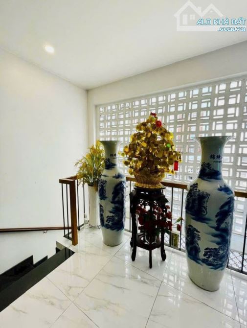 BÁN NHÀ KHU VIP Q12 NGANG HƠN 5M FULL NỘI THẤT- NHÀ ĐẸP KIÊN CỐ GẤP BÁN GIÁ TL - 1