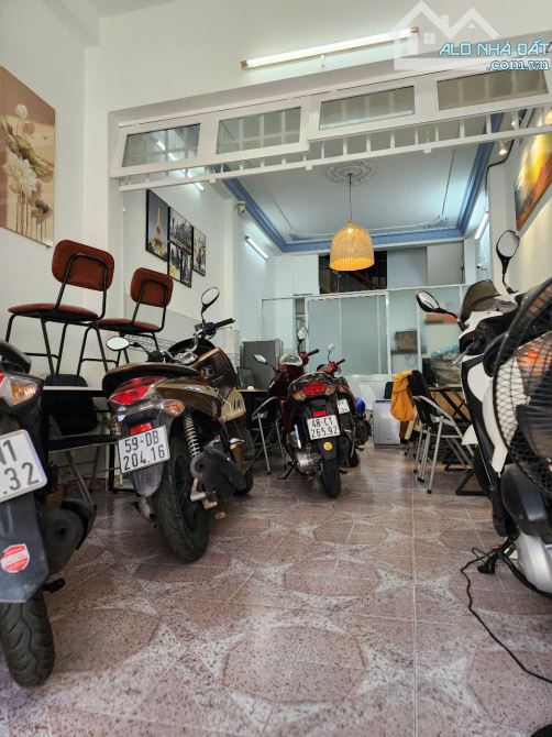 BÁN NHÀ MẶT TIỀN TRUNG TÂM Q.TÂN PHÚ .57M2.3 TẦNG .9.5 TỶ - 1