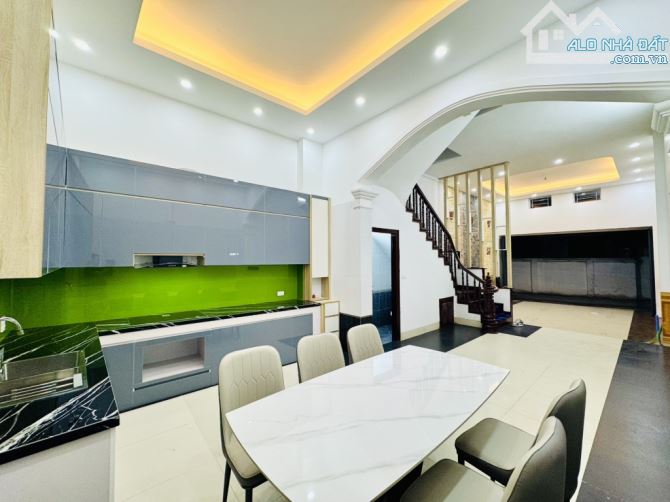 NHÀ ĐẸP KHÔNG MUA – VỢ GIẬN CẢ THÁNG! BÁN GẤP — PHÂN LÔ CẦU DIỄN, Ô TÔ CHẠY VÒNG QUANH - 1