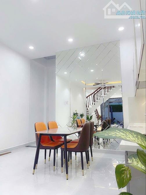 NHÀ PHỐ 72M2, 3 TẦNG, HOÀN CÔNG ĐỦ, ĐƯỜNG 8M, NGAY CHỢ LONG PHƯỚC,GẦN VINHOMES NGUYỄN XIỂN - 1