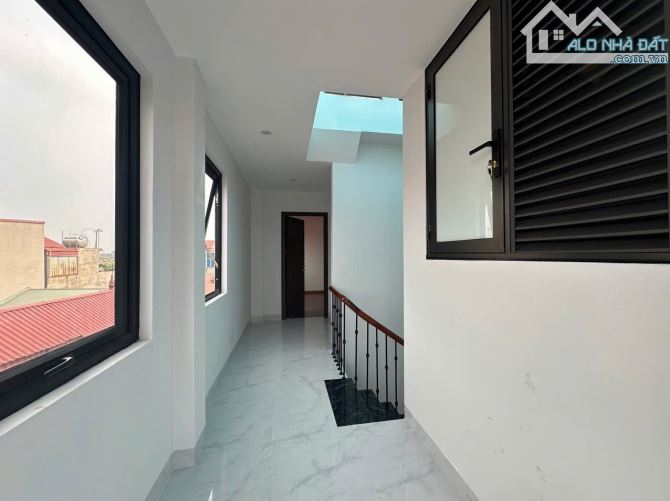Nhà đẹp 2 mặt thoáng đường ô tô kinh doanh tốt ngõ Phố Chu Huy Mân DT 66m2 . Giá 13.3 tỷ - 12