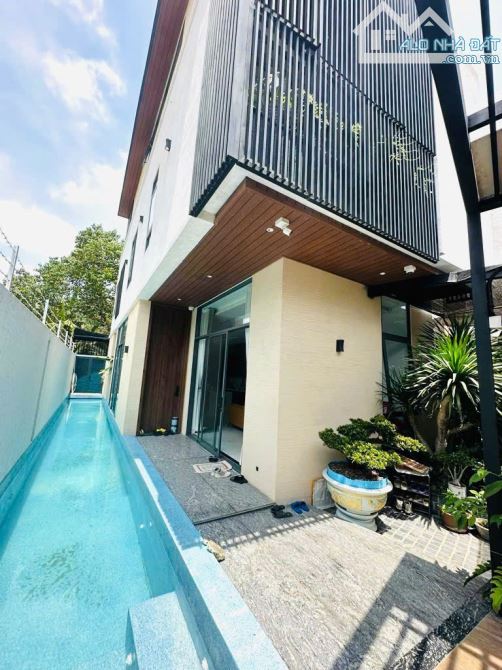 Bán Biệt Thự Tên Lửa, 300m2, 15x20m, 3 Tầng, 5PN, có hồ bơi, full nội thất, năng lượng MT - 13