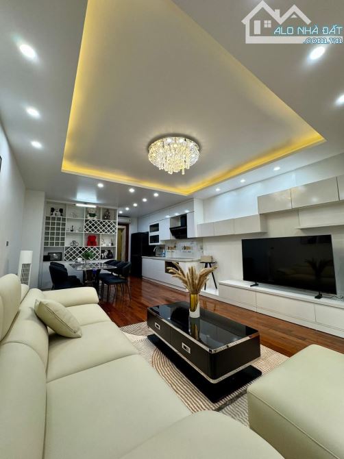 ❤️❤️ SIÊU RẺ - NGỌC THUỴ - 42,5m - GARA Ô TÔ- THANG MÁY- GẦN Ô TÔ TRÁNH- HƠN 9 TỶ   ✅ Vị t - 2