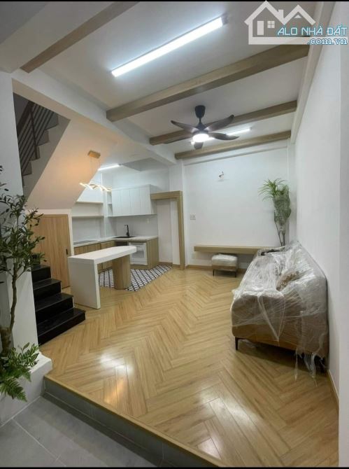 Q5- Nhà 1 Trệt 2 Lầu, 50m2 hẻm oto sổ sẵn đường Trần Bình Trọng giá 3 tỷ 150 - 2