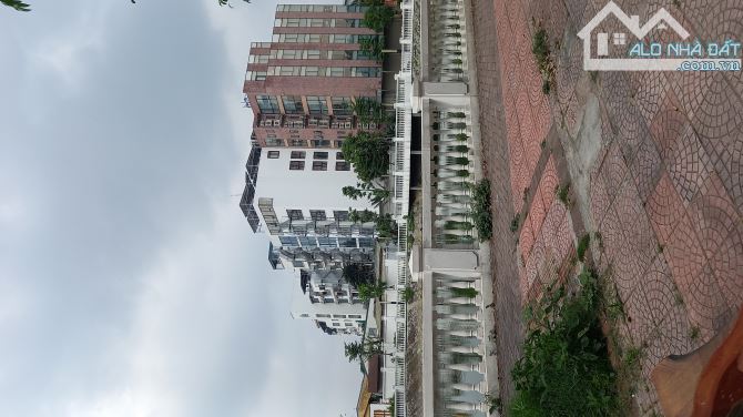 SIÊU PHẨM LONG BIÊN - THOÁNG VĨNH VIỄN, VIEW CÔNG VIÊN HỒ ĐIỀU HÒA, Ô TÔ TRÁNH - 2