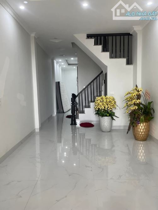 MẶT PHỐ MAI ANH TUẤN - 6 TẦNG THANG MÁY - VỪA Ở VỪA KINH DOANH ĐỈNH DT 44/55T1 .Giá 31 tỷ - 2