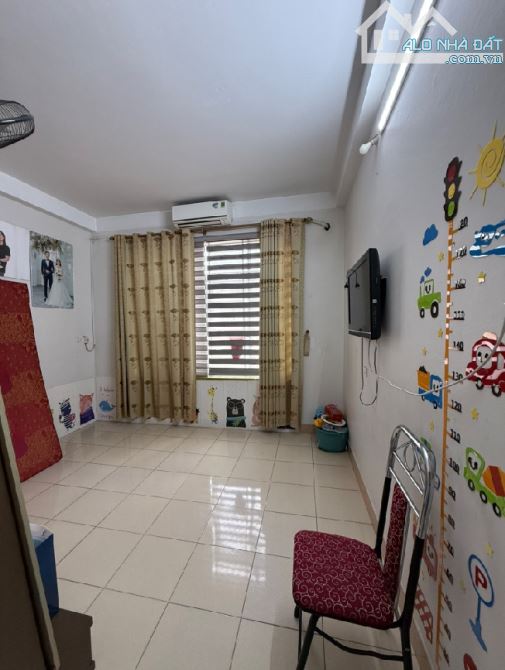 NHÀ ĐỨC GIANG - 4 TẦNG ĐẸP - Ô TÔ VÀO NHÀ - HAI MẶT THOÁNG Diện tích 45m² - 2