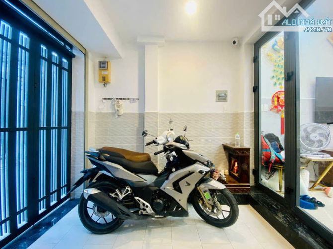Nhà Đẹp.Vali vào ở ngay.4 tầng.Vị trí Đắc Địa.Huỳnh văn Bánh.Phú Nhuận - 2