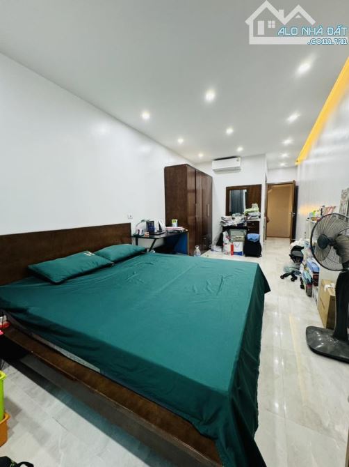 Bán nhà gần phố Nguyễn Văn Huyên, Cầu Giấy, 5m ô tô, ngõ thông, kinh doanh, 10 tỷ - 2