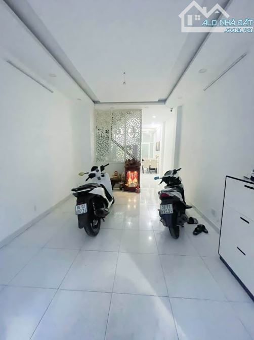 Nhà Đẹp 2 Tầng Nguyễn Biểu Q.5– 66m² – Full Nội Thất – Giá Chỉ 3 Tỷ – Đầu Tư Quá Tốt! - 2