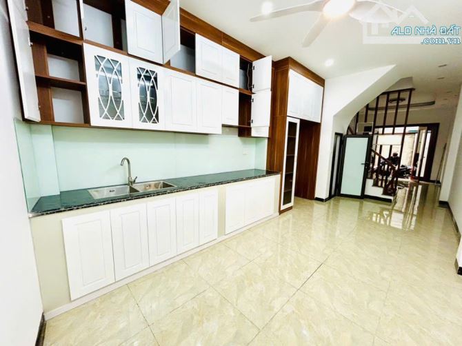 BÁN NHÀ KHU THỊNH LIỆT ,Ở LUÔN, NGÕ THÔNG ,Ô TÔ LÝ THUYẾT, 42M2 GIÁ 8,2 TỶ - 2
