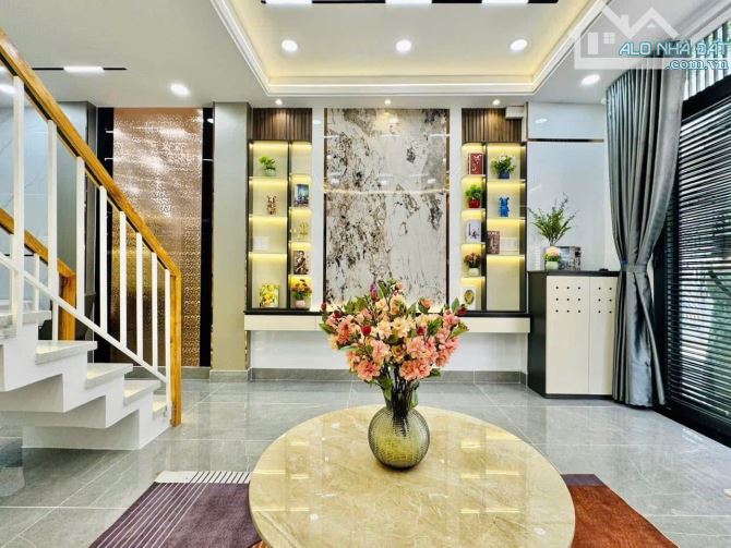 Cô Hà bán gấp căn nhà hẻm 1/ ngay Hòa Bình, Tân Phú. Giá: 3 Tỷ 050 / 54m2. Sổ hồng riêng - 2