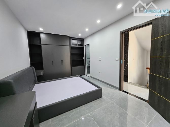 BÁN NHÀ TRƯƠNG ĐỊNH NHÀ XÂY MỚI   Dt. 38 m2.   Xây 5 tầng  giá 6,15tỷ đường rộng 2.5m, - 2