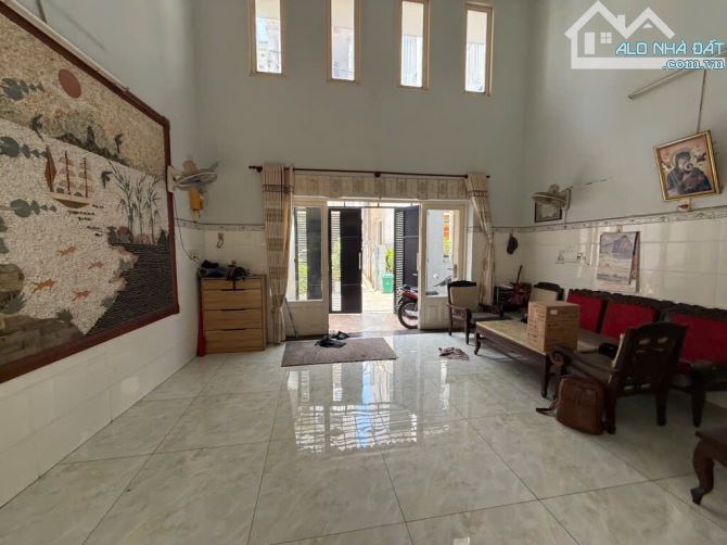 SIÊU PHẨM P13 TÂN BÌNH- NHÀ GA T3- Ô TÔ VÀO NHÀ NGAY CỘNG HOÀ DT 5,5x16M CHỈ 12,999 TỶ - 2