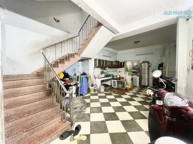 BÁN NHÀ 5 TẦNG MẶT TIỀN ĐƯỜNG SỐ - PHƯỜNG TÂN THÀNH - TÂN PHÚ . Dt 160M .. GIÁ 25 TỶ - 2