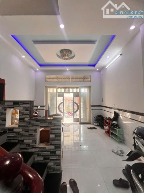 Nhà 2 lầu , 3pn,3wc, giá 4,35 tỷ , thạnh lộc 12,hướng tây bắc - 2
