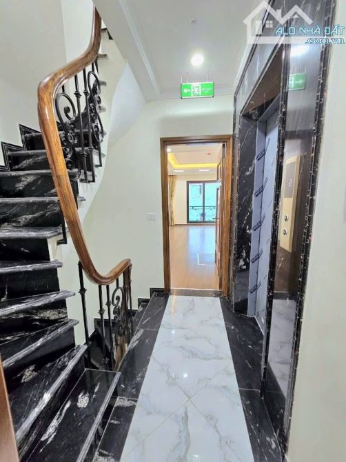 BÁN NHÀ MẶT NGÕ SÁT PHỐ 18 tỷ 55m 8 TẦNG MT 4m THANG MÁY CÁCH 1 NHÀ RA PHỐ ĐỘI CẤN BA ĐÌNH - 2