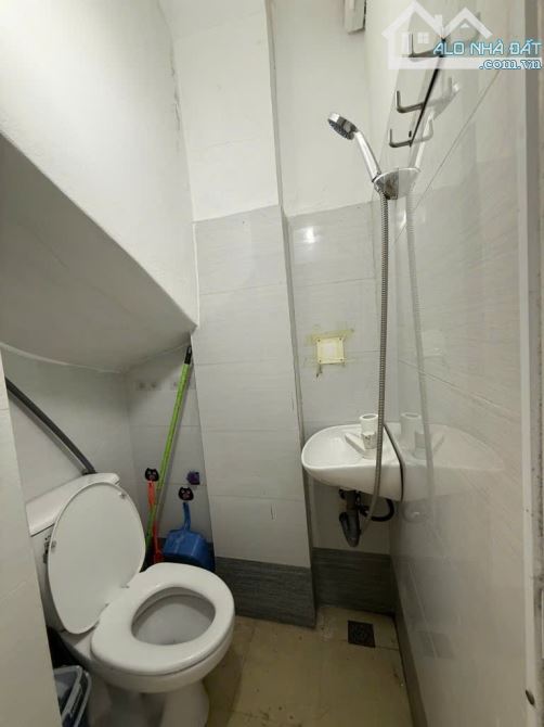 Nhà bán ngã tư sở sổ đỏ vuông vắn - 2