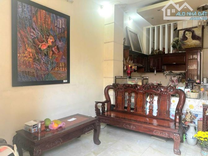 Gấp bán - Nhà riêng Trung Mỹ Tây (An Sương) - Đường 10m, 3 tầng,112 m2 giá 8.2 tỷ - 2