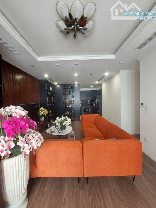 TÔI BÁN CĂN HỘ TÂNG TRUNG SUNSHINE TÂY HỒ 100m2 3Pn 2 Logia 2wc ĐỦ ĐỒ ĐẸP - 2