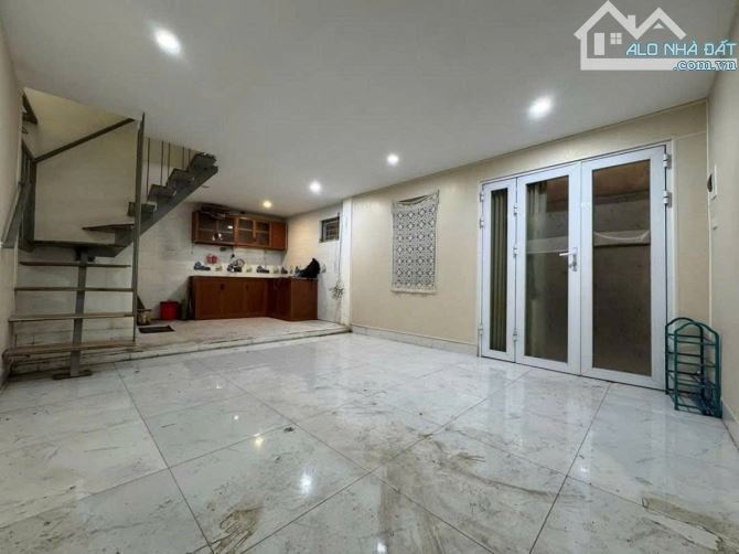 BÁN NHÀ NGÕ MINH KHAI – HAI BÀ TRƯNG –DT: 32m² | MT: 6m | 2 tầng – 2 ngủ. giá 4.39 TỶ - 2