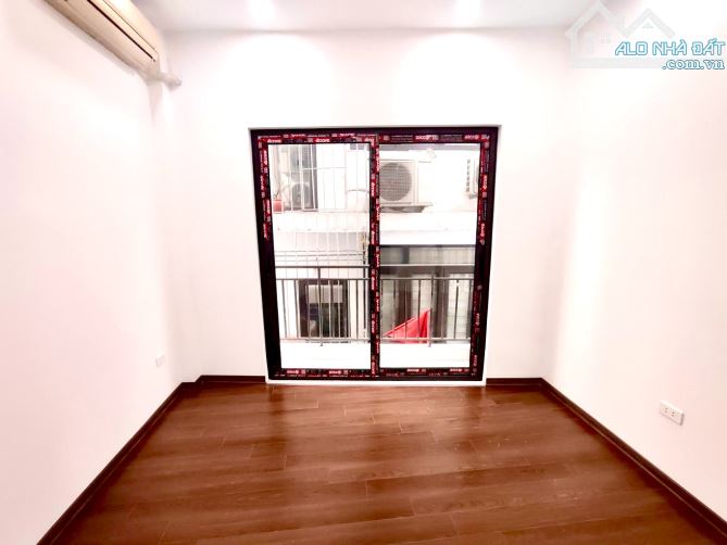Lĩnh Nam  - Hoàng Mai         21/25m - 4 tầng - 2,98 tỷ - 2
