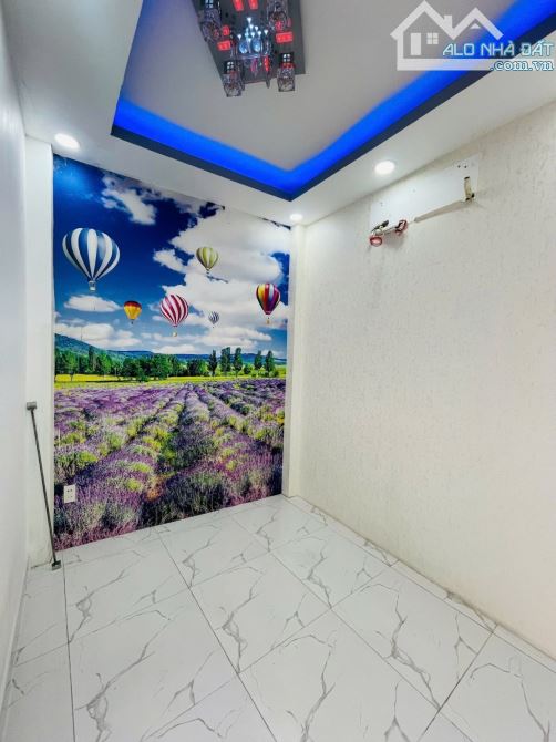 Bán nhà nguyễn văn cừ quận 1- trệt lầu còn mới- 1căn ra mặt tiền- shr hoàn công đủ- 1 tỷ x - 2