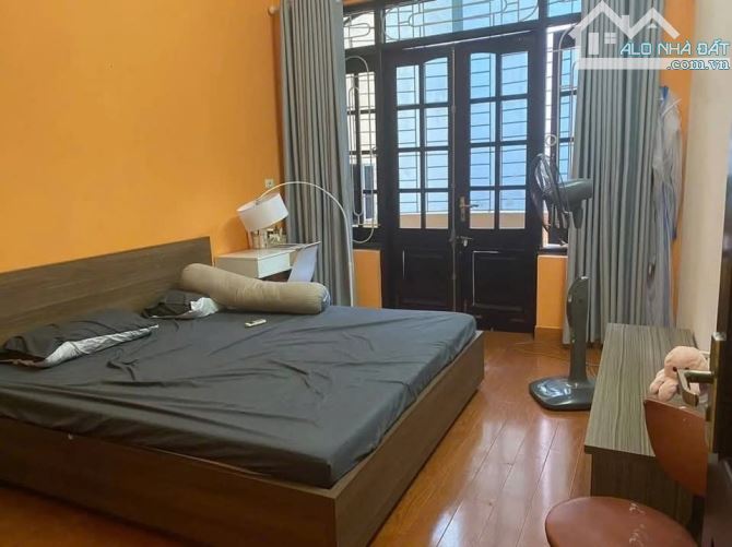 Cho thuê nhà Cầu Giấy 68m2 x4 tầng tiện ở và làm văn phòng - 2