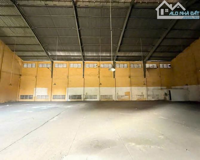 CHO THUÊ KHO XƯỞNG 670M² MẶT TIỀN CONTAINER 24/24 - GẦN VÒNG XOAY TRẦN VĂN GIÀU - 2
