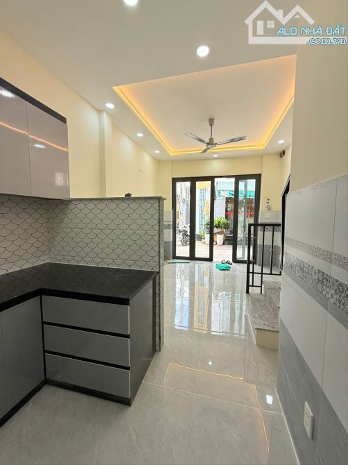 Bán nhà Đinh Tiên Hoàng – Phường 1 – Bình Thạnh – Hẻm xe hơi – Nhà mới – 4 tỷ hơn TL - 2