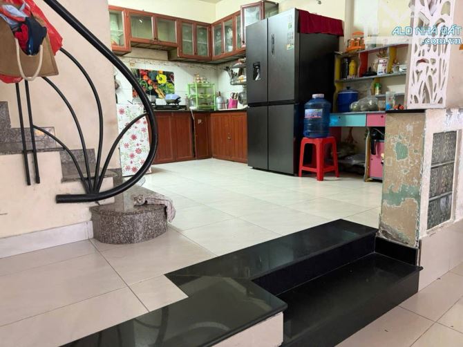 BÁN NHÀ 1 TRỆT 1 LẦU ĐÚC – HẺM 6M XE HƠI – GẦN AONE TÂN PHÚ – GIÁ CHỈ 4,62 TỶ - 2