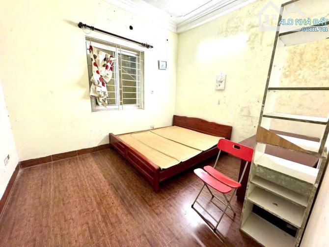 THÁI THỊNH - BÁN ĐẤT TẶNG NHÀ 2 TẦNG, NGÕ THÔNG, 20M RA PHỐ 58M 10.5 TỶ - 2