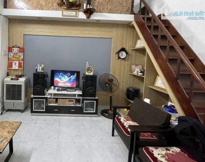 CĂN GÓC SIÊU HIẾM CÓ BAN CÔNG RỘNG MẶT TIỀN ĐƯỜNG SỐ TRỤC LỚN 2 Ô TÔ  NÉ THOẢI MÁI - CHỈ 1 - 2
