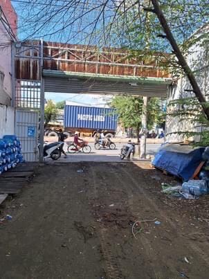 MẶT TIỀN ĐƯỜNG HUỲNH TẤN PHÁT - 200M2- DÀI KHỦNG 29m  NỞ HẬU TÀI LỘC -THỊ TRẤN NHÀ BÈ - 2