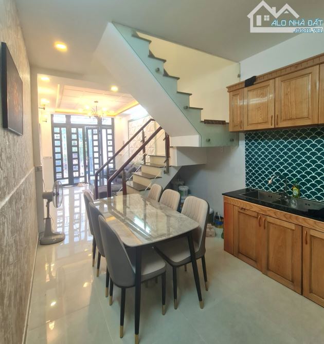 Nhà sổ riêng Quận 12 Ngã Tư Ga, 3PN, Hà Huy Giáp vào 200m - 2