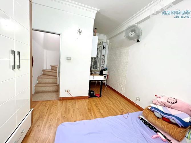 Chính chủ cho thuê nguyên căn mới 4Tx18mfull nội thất, giá 8tr tại Hoàng Hoa Thám. - 2