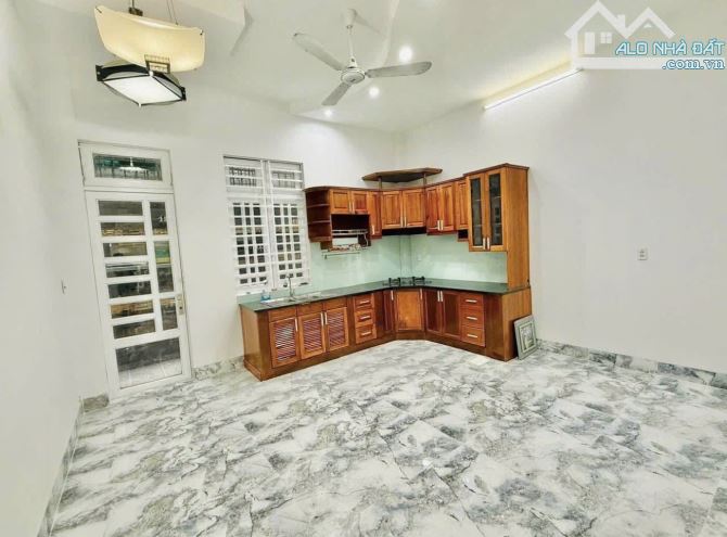 NHÀ NGỘP CẦN BÁN ĐƯỜNG PHAN VĂN HÂN, PHƯỜNG 17, BÌNH THẠNH - GIÁ:3TỶ880/65,8M2. HXH - 2